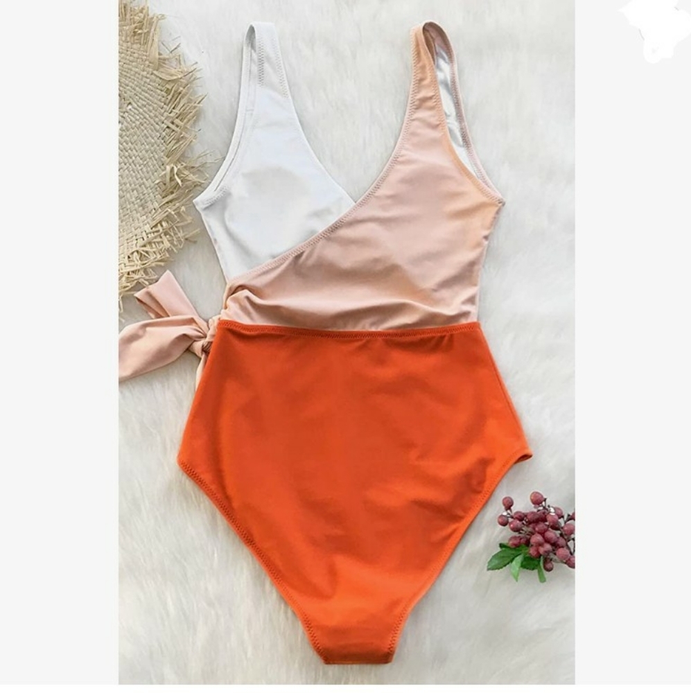 CUPSHE Women's One Piece Swimsuit Wrap Color Block Tie Side Bathing Suit